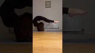 #helenacontortion #contortion #flexibility #bending #shorts #stretching #elbowstand