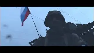 В клубе музыка гремит...