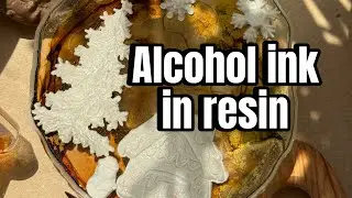 Alcohol ink in resin Christmas decorations #epoxy
