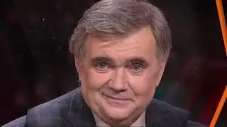 У микрофона Юрий Розанов