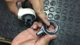 Replacing the grey throttle on the Inokim
