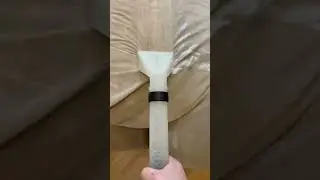 Удаление жира и грязи с дивана