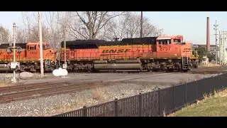 A Hand Full of Trains in Fostoria, Ohio 11/10/2022
