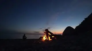 Костёр на берегу  моря / Bonfire on the seashore