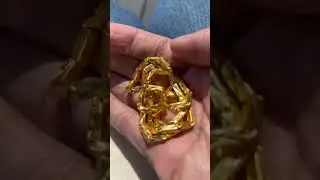 23K gold chain in the sun ☀️
