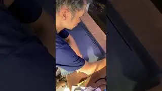 How to remove the back cover of a television without screws 