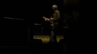 Kurt asked Krist for advice on the spot‘Polly’ 