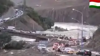 СРОЧНО, после дождья в Таджикистане , сель унес жизни людей