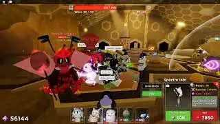 Beating Ruby Bee Queen! [Tower Heroes]