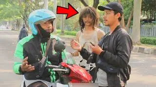 Viral ojeg online  bawa Orang gila, Ojol baik hati