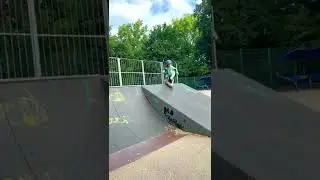Na pista de skate #shorts #viral