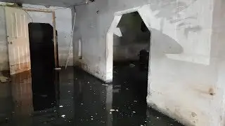 Курганцы из нового дома по ул. Дзержинского, 31а три недели живут с затопленным подвалом