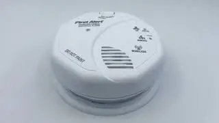 First Alert Smoke Detector and Carbon Monoxide Alarm