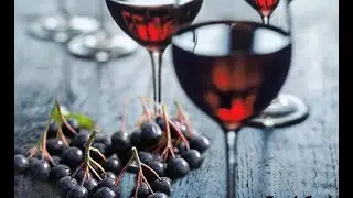 Проще и вкуснее не бывает.Домашнее вино из черноплодной рябины