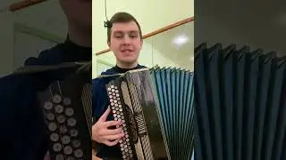 • НА ВУЛИЦІ СКРИПКА ГРАЄ •