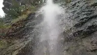 وادی سون سکیسر میں قدرتی چشمہ