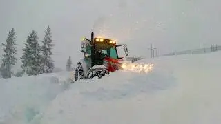 We Were Stranded in the Snowstorm!