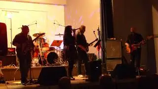 Lilly and Guys - Hard To Handle - 1er avril 2022 - Violaines 1