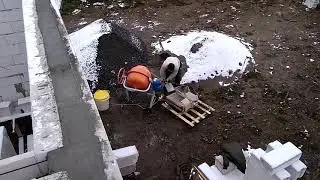 Дом из газоблока своими руками. Кладка стен.