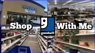 Vamos Juntas De Compras A La Tienda de Segunda Mano