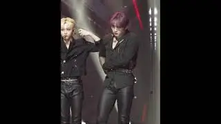 Stray Kids Lee Know Looks Mad And Uncomfortable Because Of His Clothes