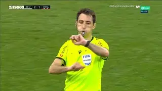 De Burgos Bengoetxea Pita el final un minuto antes y después vuelve a reanudarlo