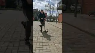 трюки на самокате 