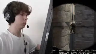 идёт по пятам за монеси))