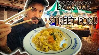 Bangkok STREET VENDOR SECRETS Revealed!🍲 (How They Make $1 Food Taste Like a MILLION BUCKS!)🇹🇭