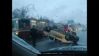 Купила права? Автоледи устроила массовое ДТП в Санкт-Петербурге