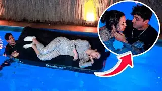 YEŞİMİ UYURKEN HAVUZA ATTIK 😱(  kafayı yedi )