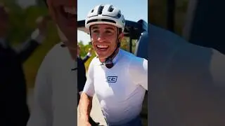 😅🚴 ¿Hay algo que se le de mal a este hombre? 
