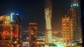 Alain Robert, escala el edificio en espiral más alto del mundo