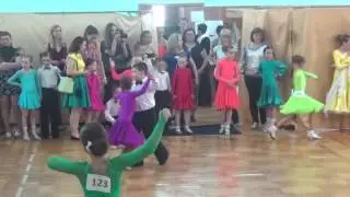 Дима и Камилла танцуют медленный вальс (1-я проба)