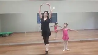 Cia de dança Sara Malveira / ALONGAMENTO E DANÇA, MÃE E FILHA