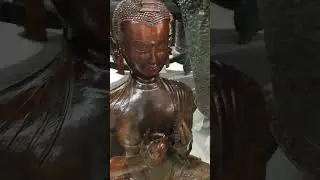 Маша гид по старинной мебели