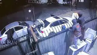 Ограбить не сложно, сложно убежать.