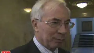 Николай Азаров: "Тимошенко прикипела к своему креслу"