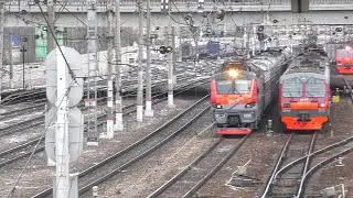 ЭП20-066 с пассажирским поездом №305 Сухум - Москва