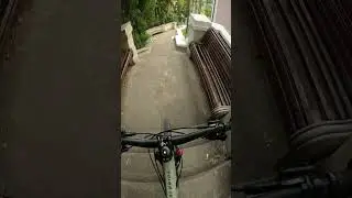 Катаю по лестницам на двухподвесе с Алиэкспресс. #mtb #велопокатушки #маунтинбайк #мтб #велосипед