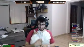 Videoyun Kedisini Yayında Pipisini Kestirmekle Tehdit Ediyor! HD
