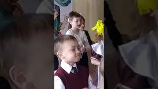 Нас приняли в октябрята !