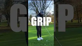 Are you struggling with chipping woes? Give this a try and make golf less hard #golf #golfdrills