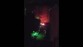 Горит машина на Учителей
