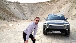 CYBERTRUCK! FØRSTE BIL I DANMARK - RIVIAN R1T