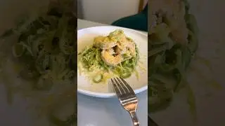 Паста из кабачков с креветками 💚 Ваш супруг точно оценит 🥰 #еда #пастарецепт #кабачки