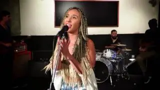 Amy Winehouse - Stronger Than Me (Cover) (Whitney McClain)