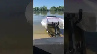 Textbook recovery #rcboat #boat #rcadventures #boatramp #traxxas
