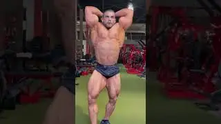 AWESOME SHAPE! Big muscular men flexing. 