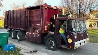 Ancient Heil Recycler Garbage Truck Packing Heavy Recycling